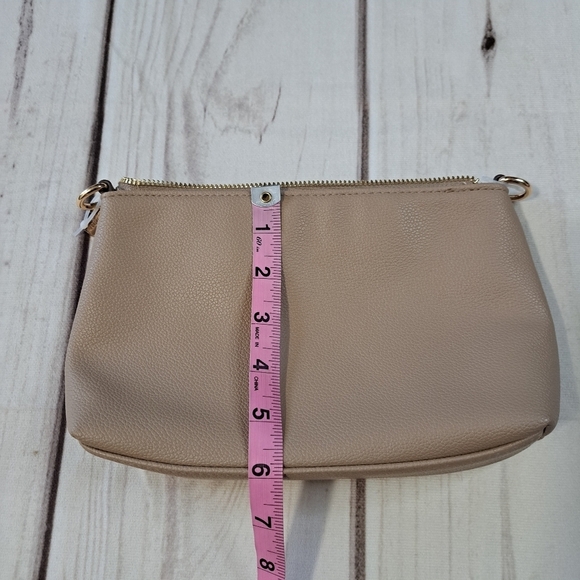 3 FOR 12 SALE Anne Klein Tan  Bag with Gold-Tone Accents NO STRAP - Picture 5 of 13